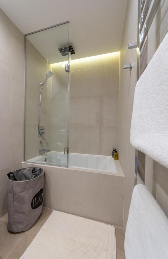 Victory-30 Luxury Apartment Center Kiev Esterno foto