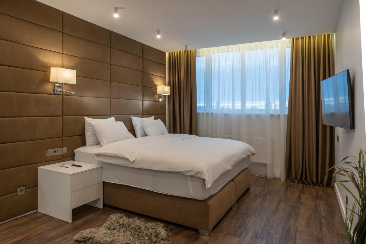Victory-30 Luxury Apartment Center Kiev Esterno foto